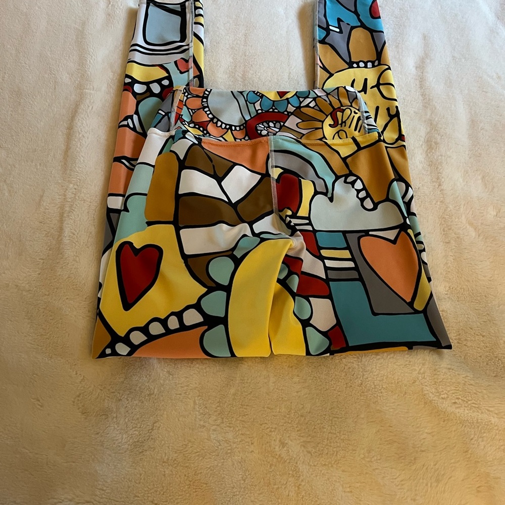 EUC Local artist made fun leggings size small - Picture 4 of 6